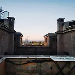 Metro Lodi Apartment