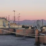 Metro Lodi Apartment